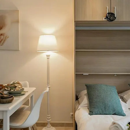 Huswell - Very Cosy And Sunny Studio Ostend